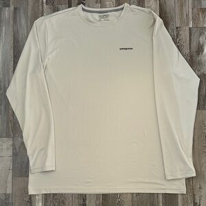 Patagonia Men's Cream Graphic Tech Fish Long Sleeve Shirt